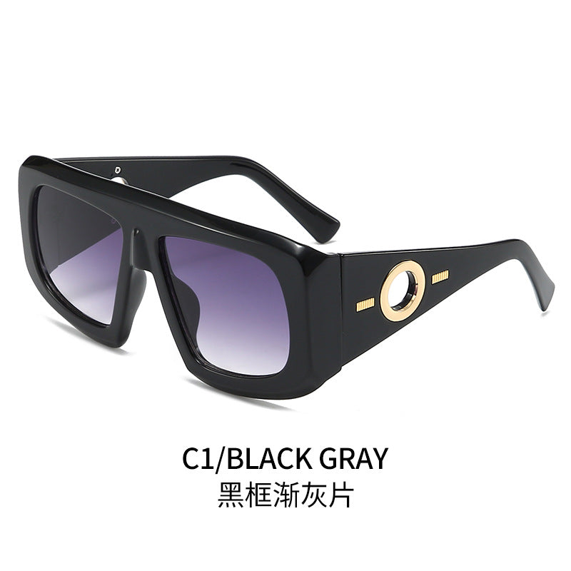 2026'S Popular Oversized Glasses for Women, Featuring a Trendy Square Design That Protects Against UV Rays