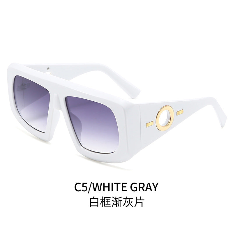 2026'S Popular Oversized Glasses for Women, Featuring a Trendy Square Design That Protects Against UV Rays