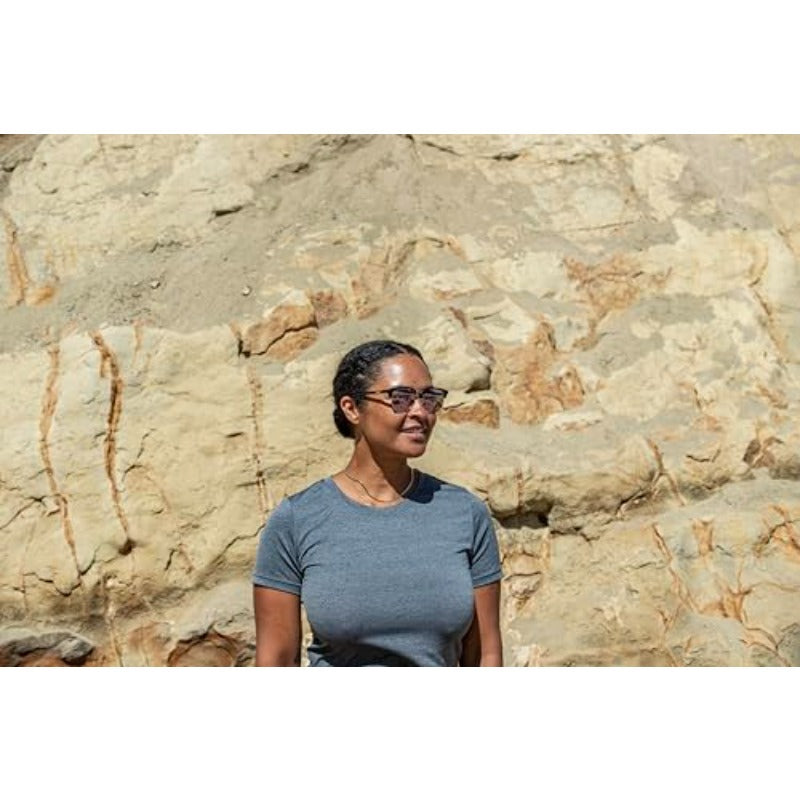 Step Out Polarized Sunglasses 00% UV Protection Comfortable Fit Trendy Design for Men and Women