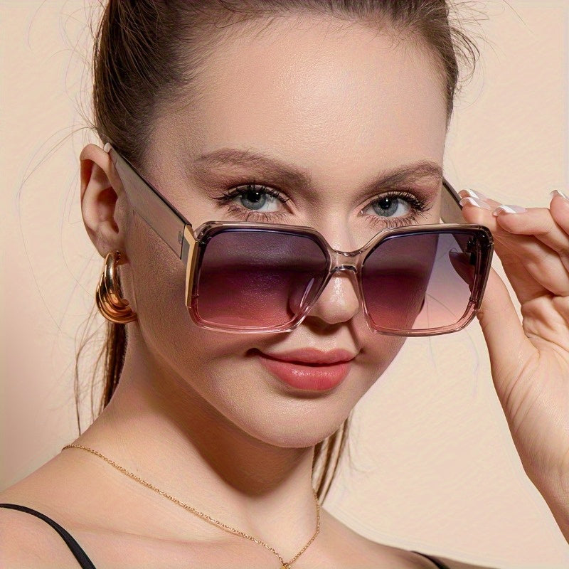 Fashionable Square Glasses Fashionable Square Glasses - Large-Sized with Mirror Lenses, Durable PC Frame & Metal Hinges - Perfect for Summer