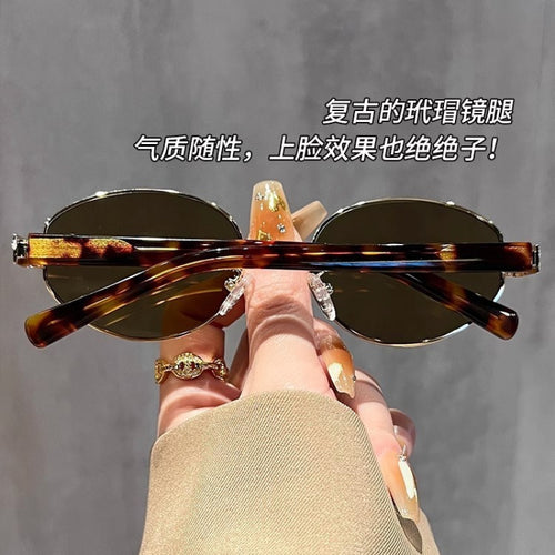 2026.New Model, Retro Hong Kong Style Tortoiseshell, Women's High-end Oval with Driving- Suitable for Leisure,, and Parties- an Ideal Choice for Couples, Friends, and Family